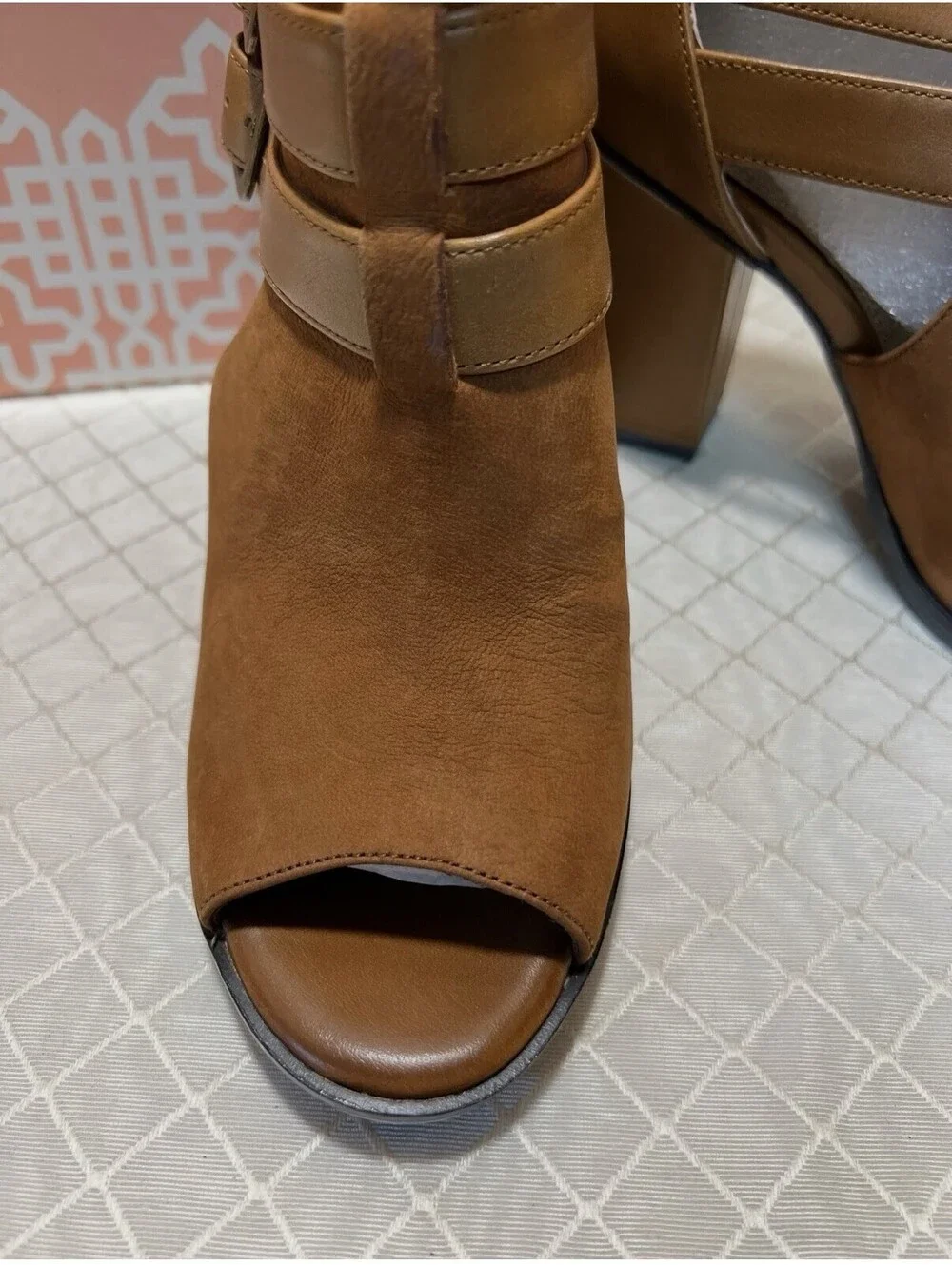 Gianni Bini Peep Toe tan leather Heel Booties: Size 7.5